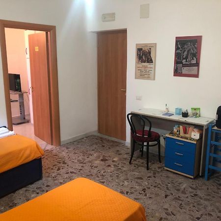 Hotel La Piccola Casa Del Cinema à Giffoni Valle Piana Extérieur photo