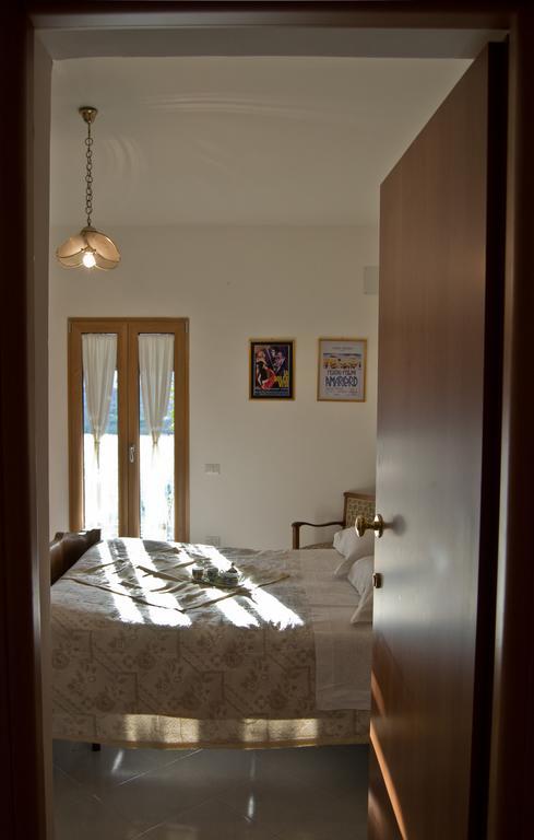 Hotel La Piccola Casa Del Cinema à Giffoni Valle Piana Extérieur photo