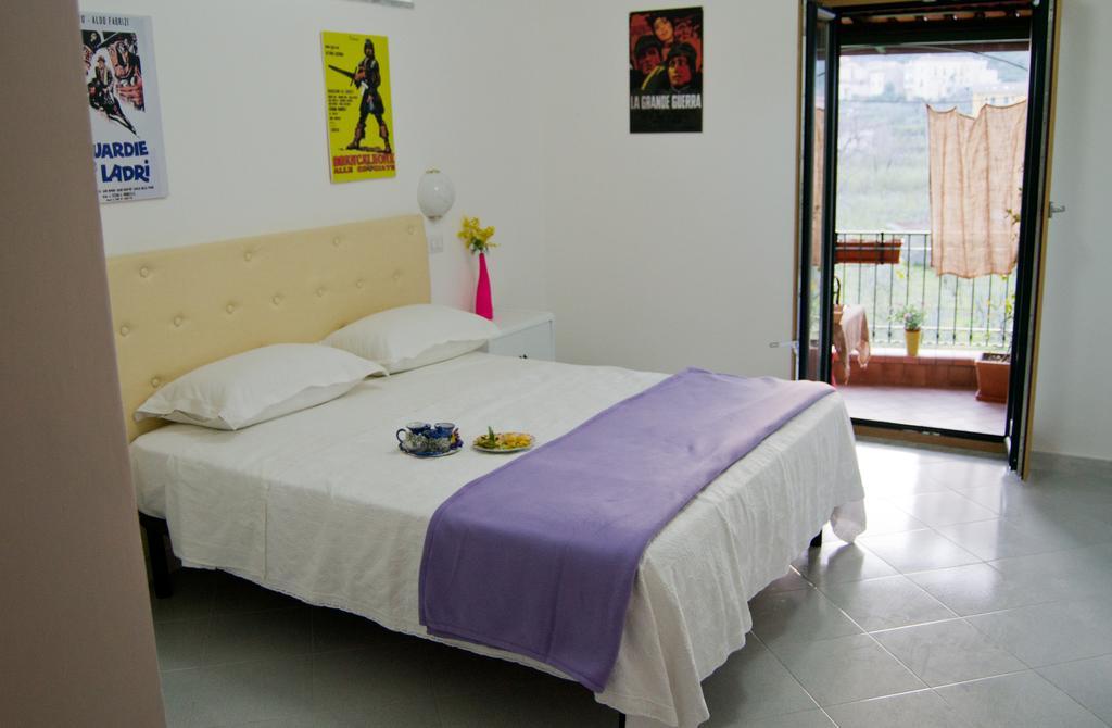 Hotel La Piccola Casa Del Cinema à Giffoni Valle Piana Extérieur photo